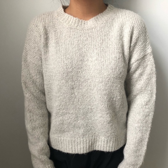 Brandy Melville Sweater - Picture 1 of 1